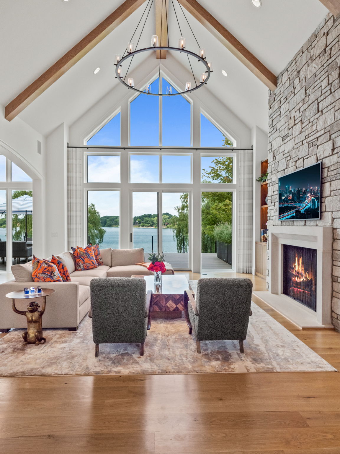 22 web or mls P2722775
